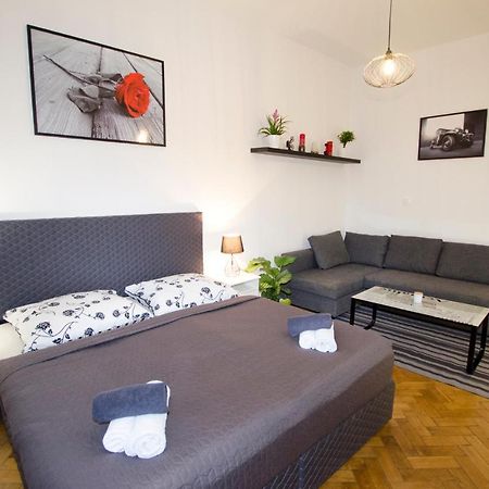 Exlusive Apartment Paris Style Prag Dış mekan fotoğraf