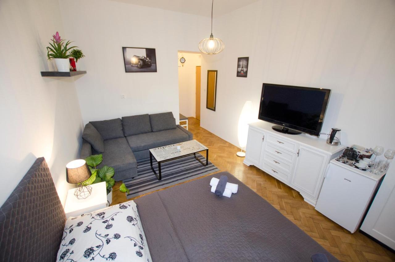Exlusive Apartment Paris Style Prag Dış mekan fotoğraf